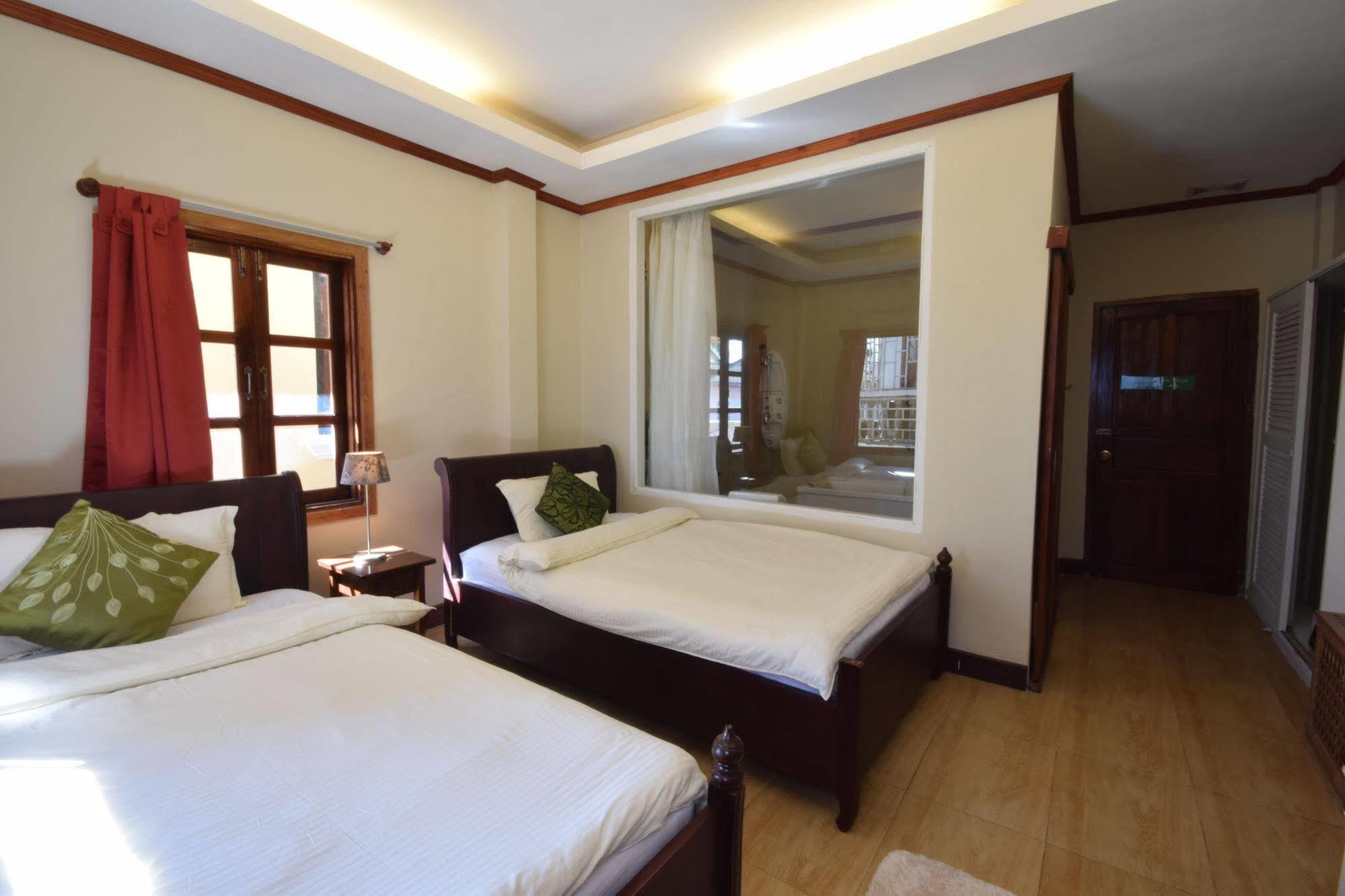 Mylaohome Guesthouse Luang Prabang Exterior foto